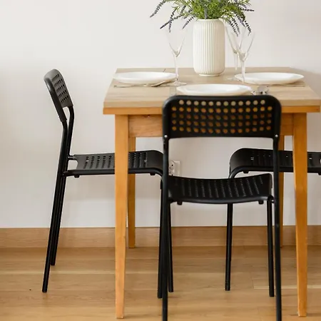 Charming For 4 People Located 650 M From The Old Town Of By Renters Daire