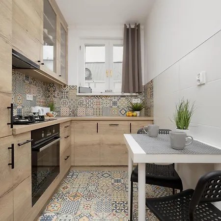 Charming For 4 People Located 650 M From The Old Town Of By Renters Apartment *