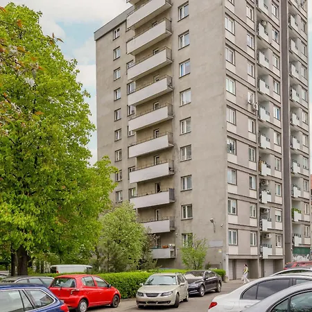 Charming For 4 People Located 650 M From The Old Town Of By Renters Apartament *